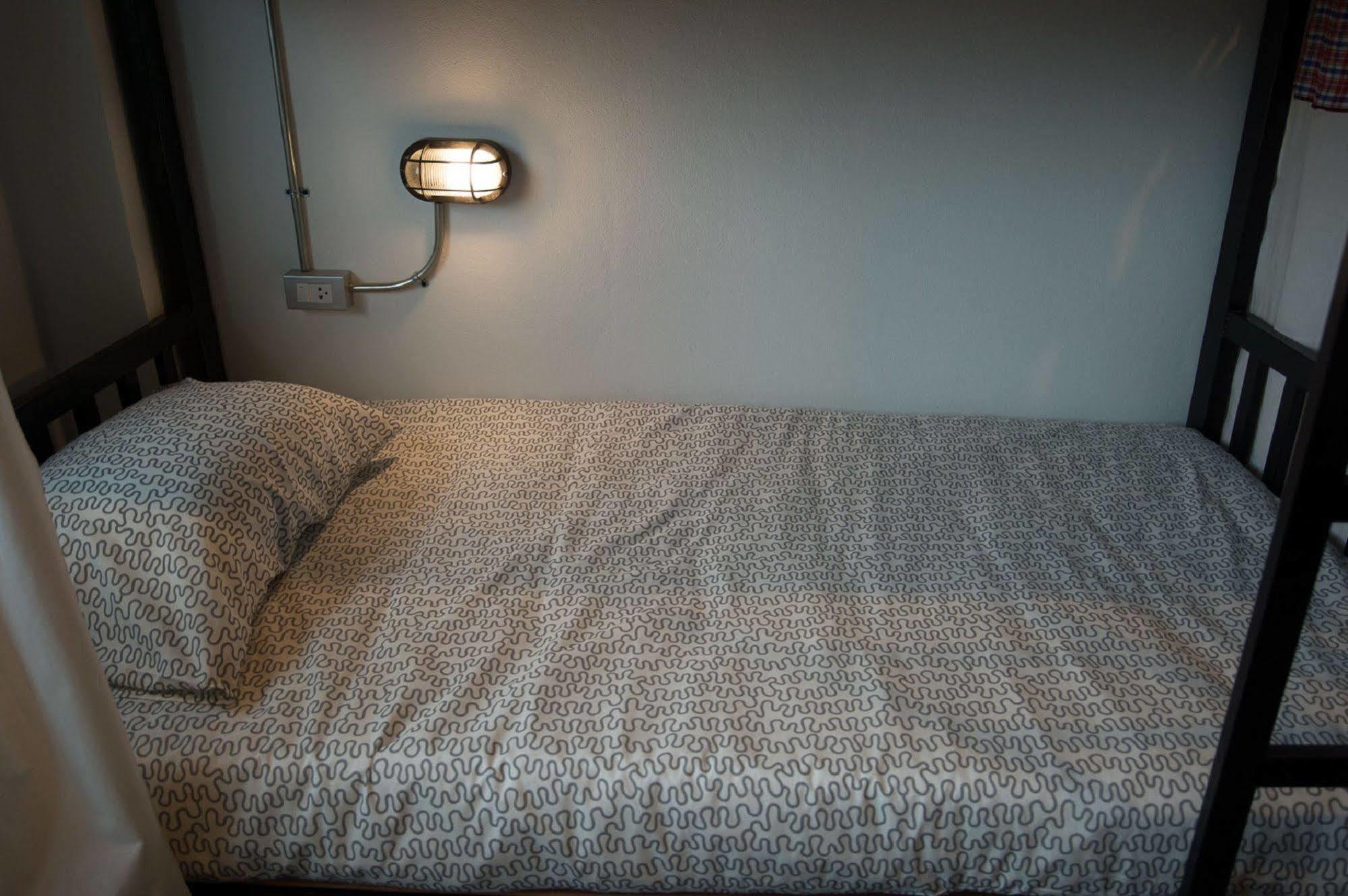 Allsum Hostel Phranakhonszi Ajutthaja Kültér fotó