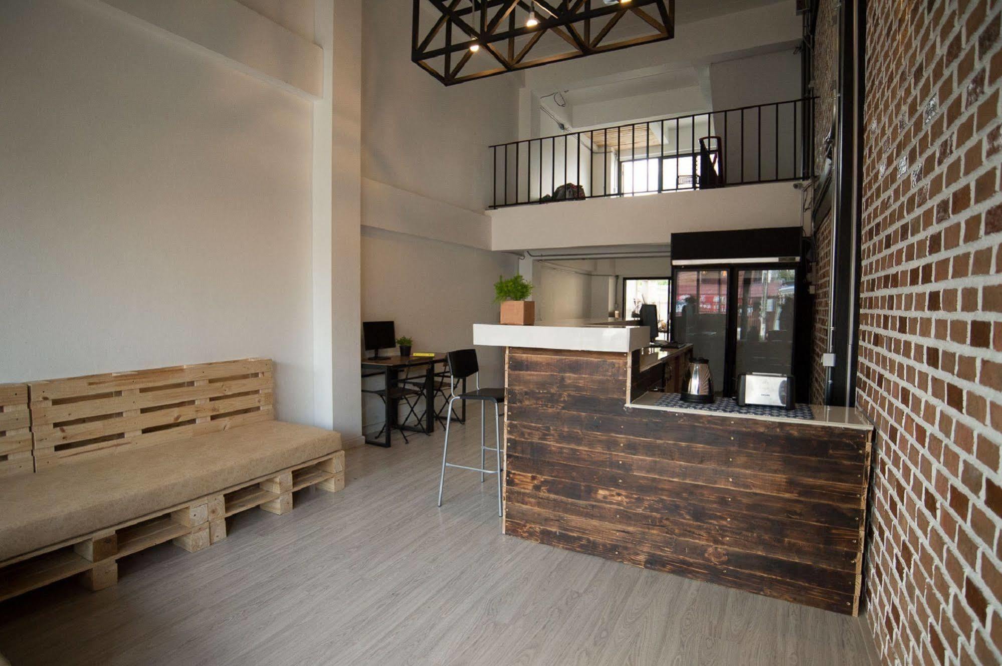 Allsum Hostel Phranakhonszi Ajutthaja Kültér fotó